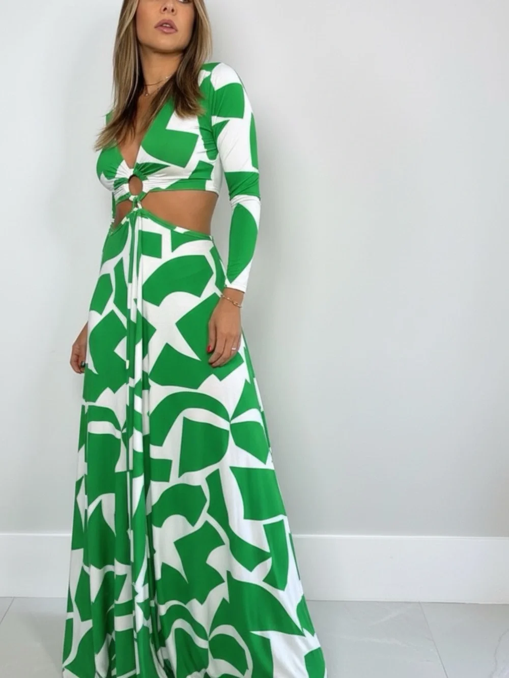 Green & White Cutout Ring Maxi Dress - Picture 1 of 1
